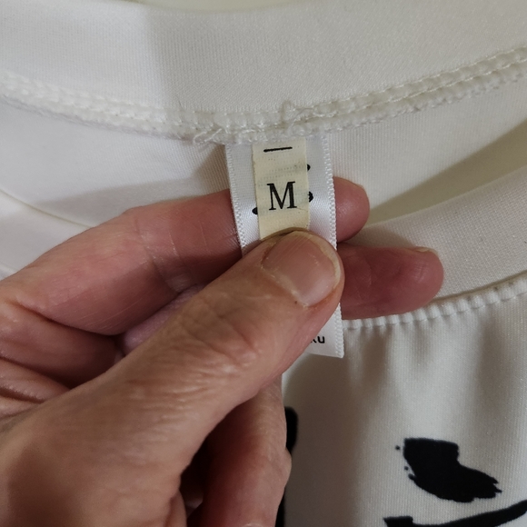 Cat-themed Harajuku top, size Medium.  Excellent used condition - Picture 7 of 11